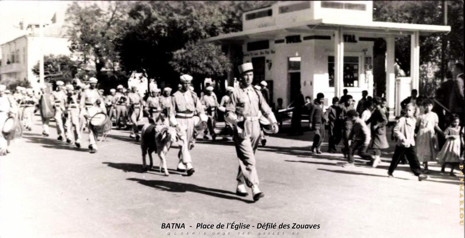 Batna - Place de l'eglise - Defile Zouaves.jpg